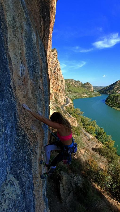 Cal Perico, Tourist And Climbing Apartament Camarasa Buitenkant foto
